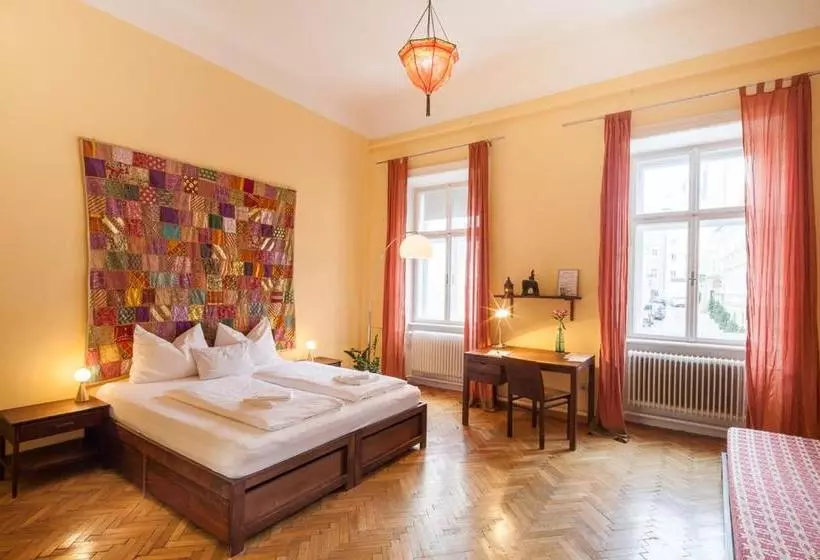 هتل Arte Vida Boutique Guesthouse