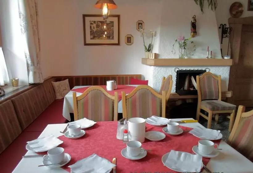Hotelli Garni Austria
