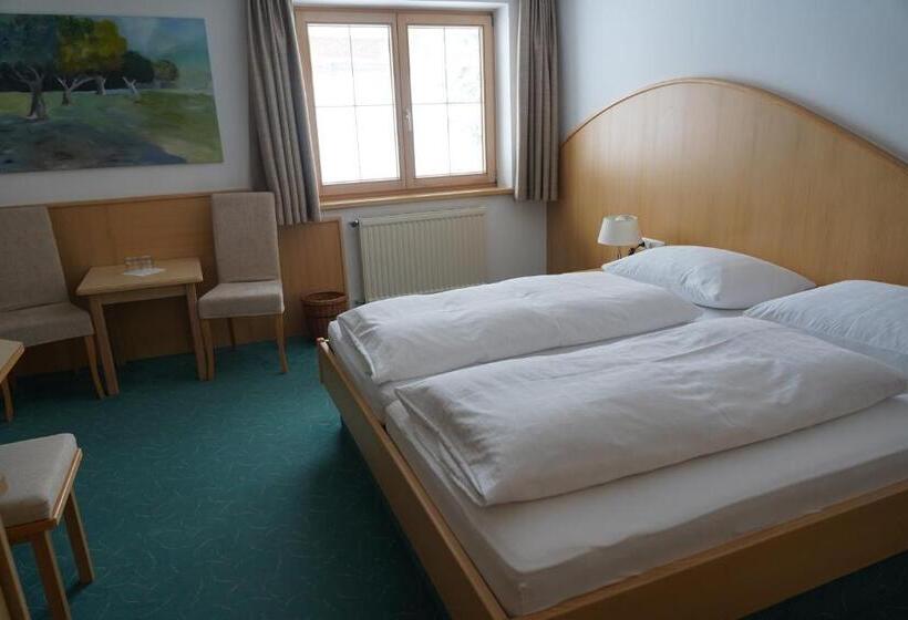 Quality Hosts Arlberg Hotel Goldenes Kreuz B&b