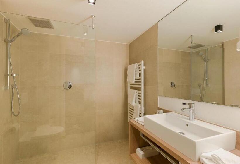 Quality Hosts Arlberg Hotel Goldenes Kreuz B&b