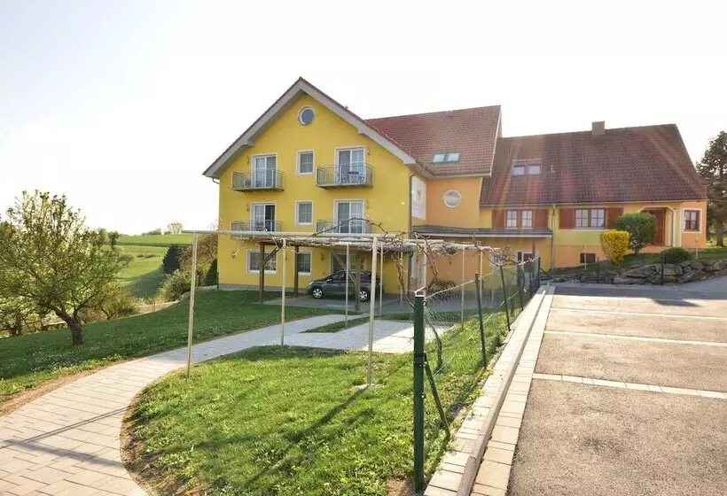 Golf & Thermenland Sonnenpension Frühstückshotel Burgauberg Stegersbach