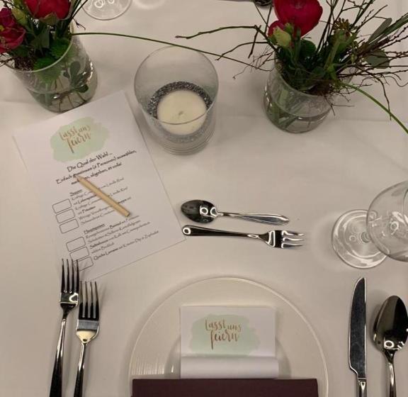 Hotell Der Löwen, Löwen Betriebs  Und Management Gmbh