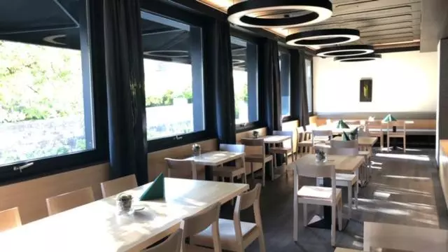 Hotelli Der Löwen, Löwen Betriebs  Und Management Gmbh