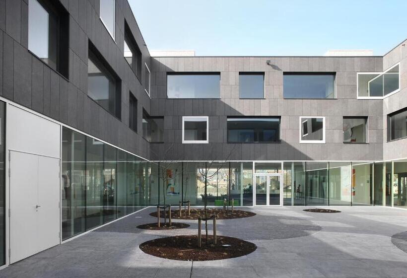 هتل Middelpunt   Gratis Parking   Ontbijt Inbegrepen!