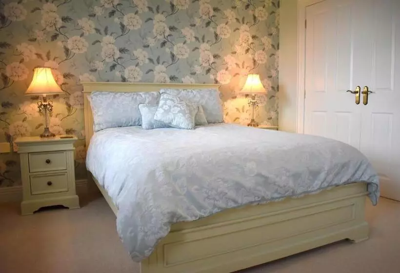The Meadows B&b
