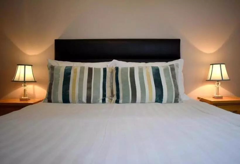 The Meadows B&b