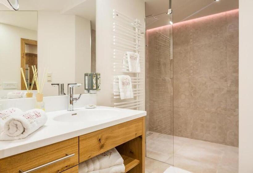 Familien Und Wellnesshotel Hanneshof