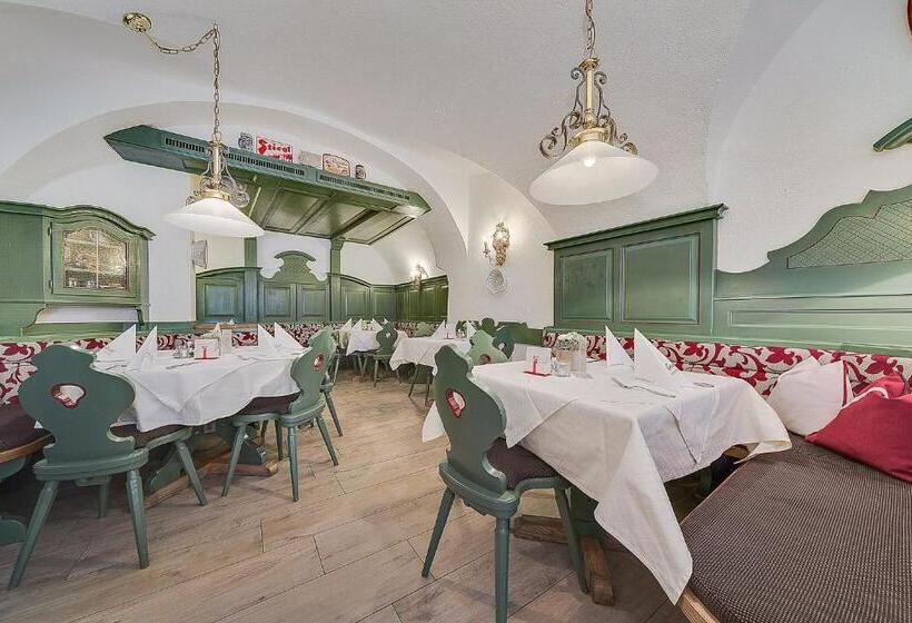 Gasthof Hotel Hauslwirt