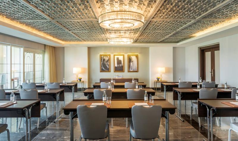 Отель Al Habtoor Polo Resort