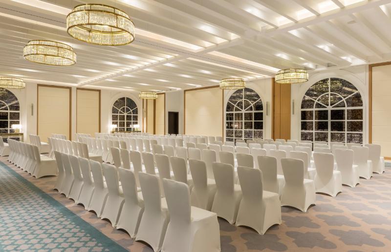 Отель Al Habtoor Polo Resort