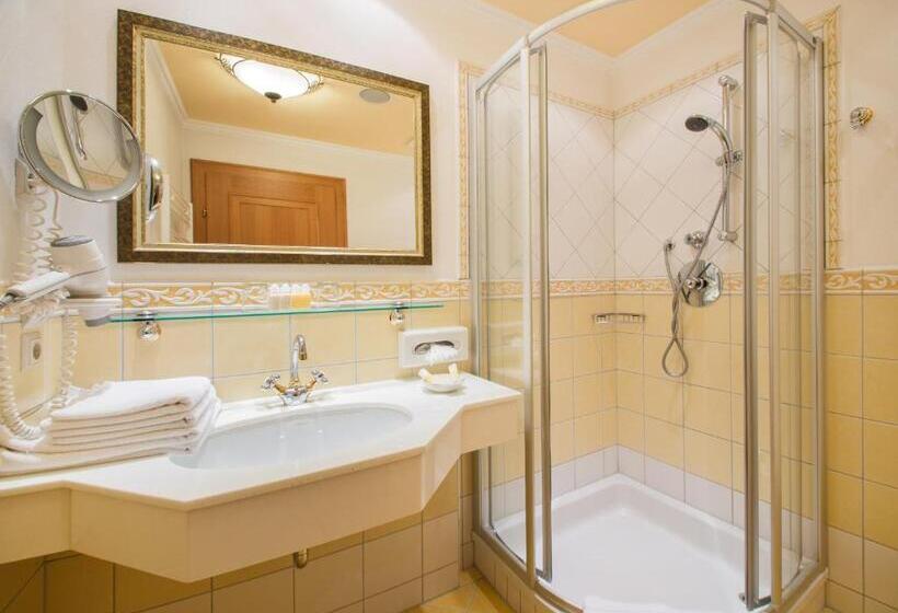 فندق Alpenschlössl