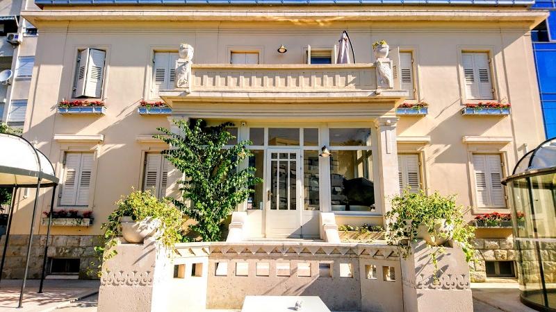 Hotell Apartments Ivo