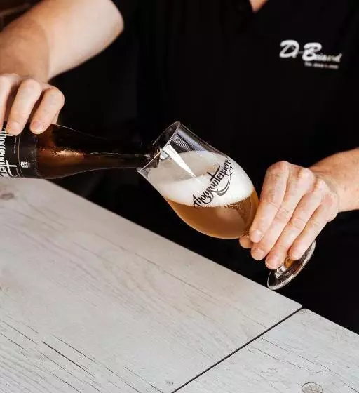 Hotelli Brasserie De Beiaard