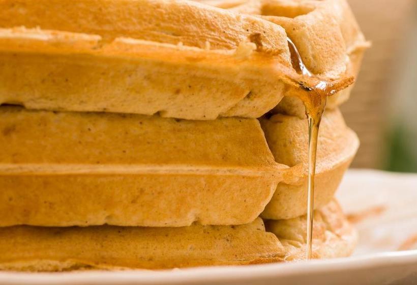 هتل Hampton By Hilton Grand Cayman Seven Mile Beach