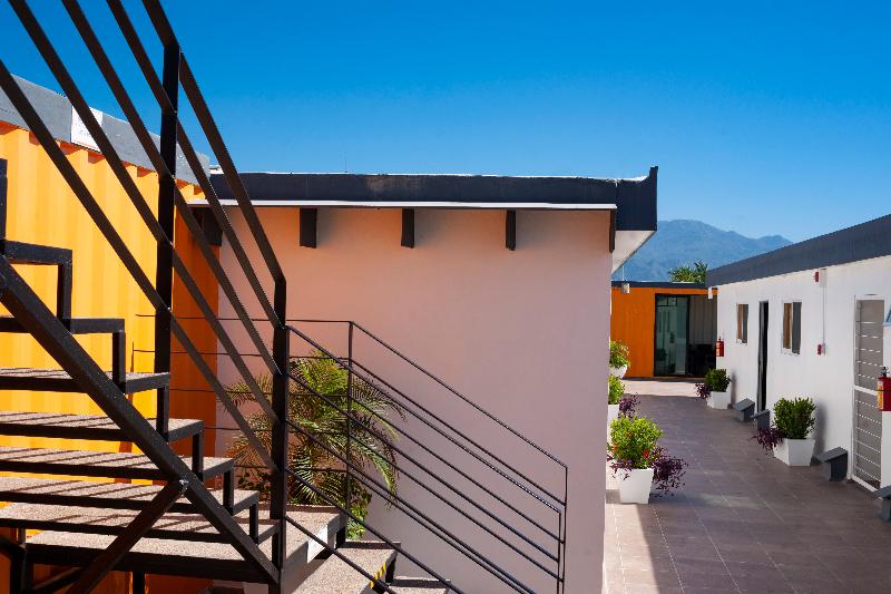 Container Inn Hotel Aeropuerto