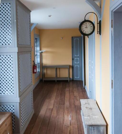 هتل Hôtel Des Palmistes