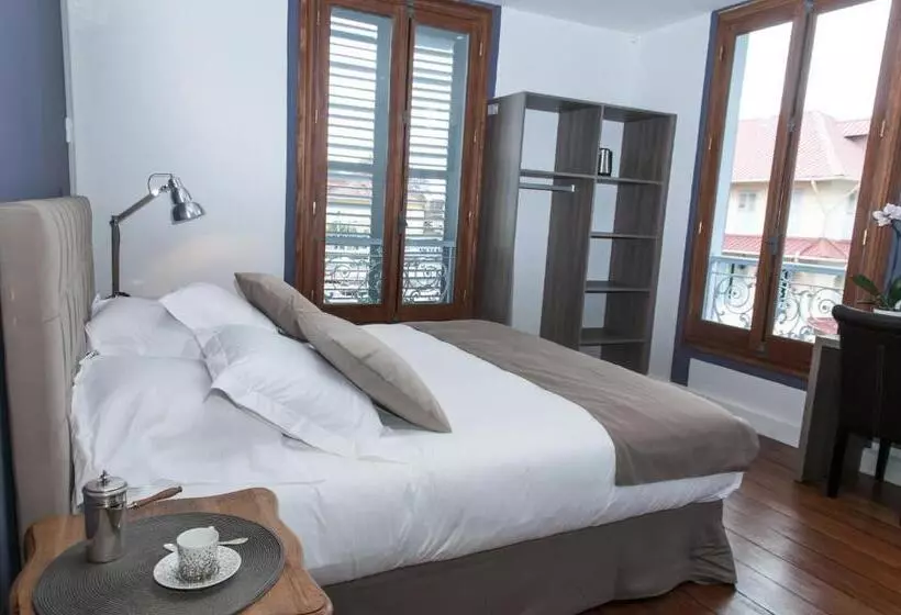 هتل Hôtel Des Palmistes