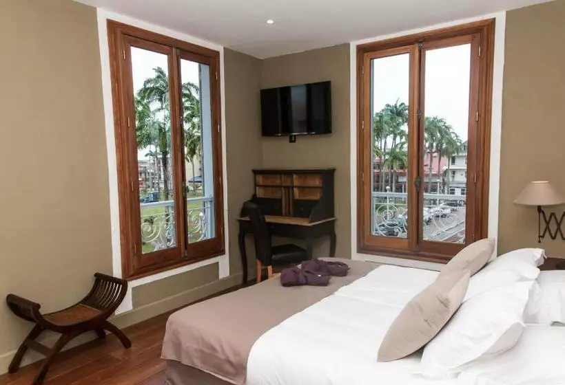 هتل Hôtel Des Palmistes