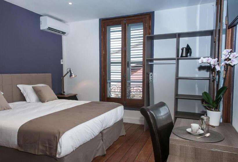 هتل Hôtel Des Palmistes