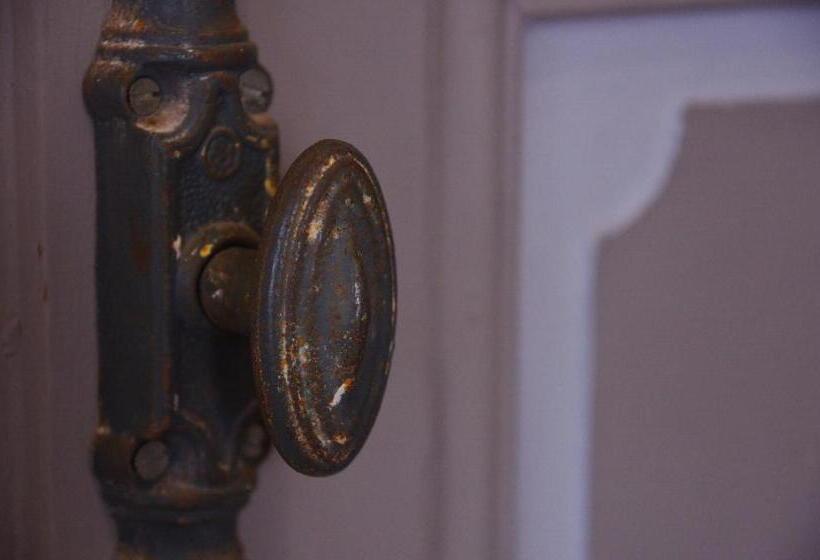 هتل Hôtel Des Palmistes