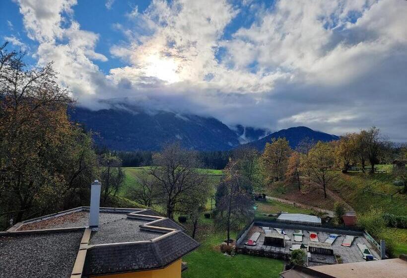 호텔 Karnischer Hof