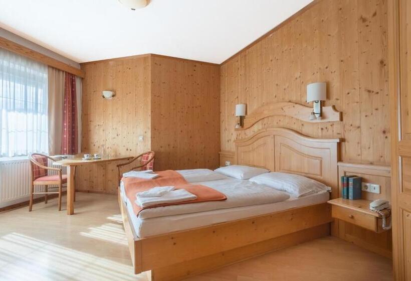 호텔 Karnischer Hof