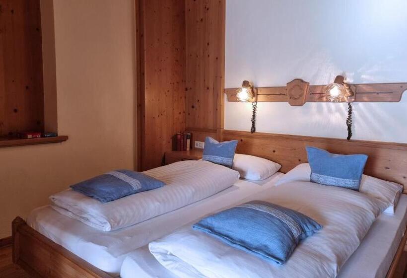 호텔 Karnischer Hof