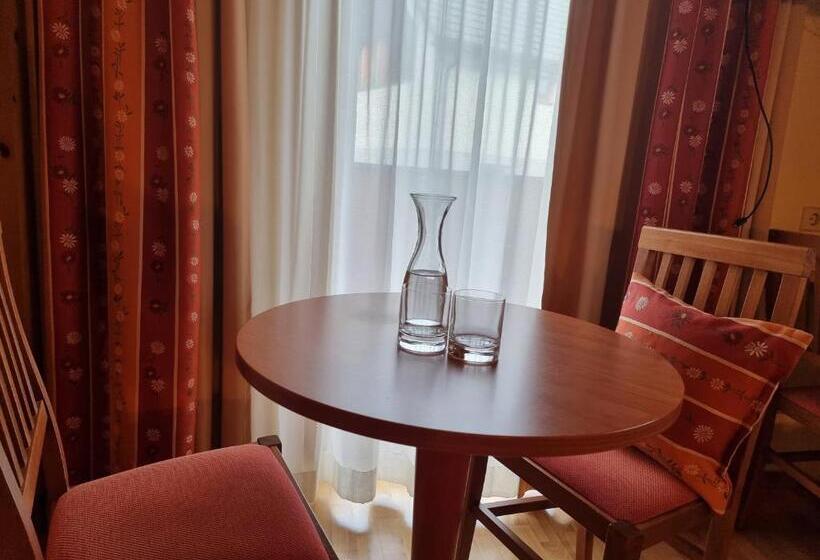 호텔 Karnischer Hof