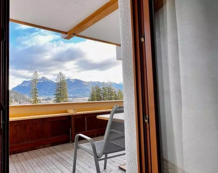Wellness Aparthotel Lechlife Incl Pool   400m Zum Skilift