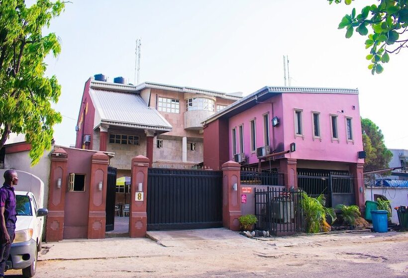 Maidaville Hotel And Suites