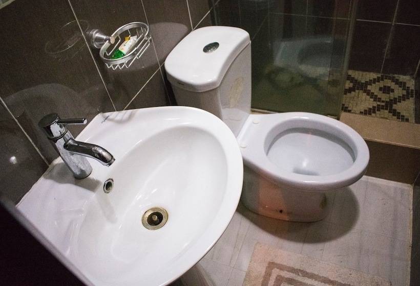 Maidaville Hotel And Suites