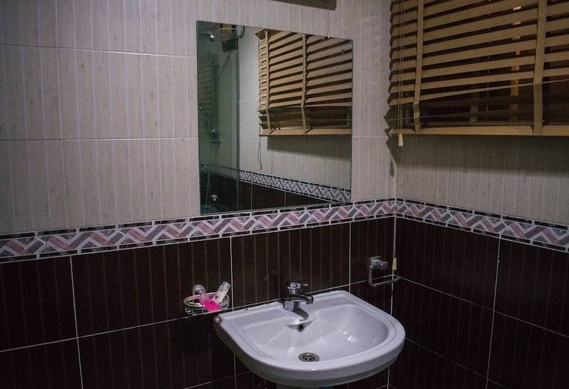 Maidaville Hotel And Suites