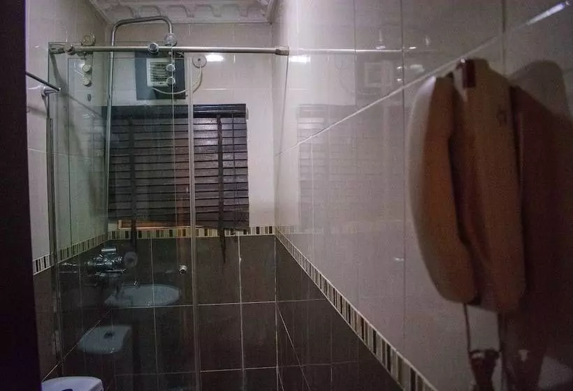 Maidaville Hotel And Suites