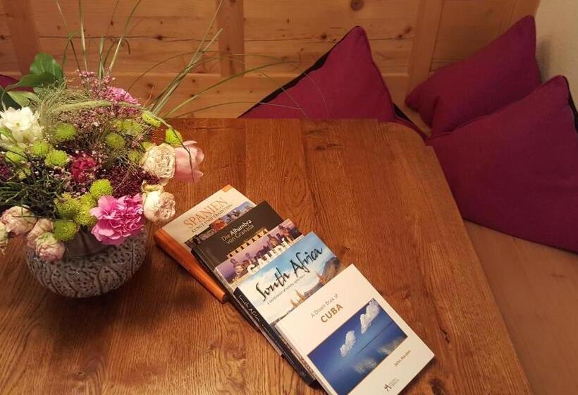 בית מלון כפרי Parseierblick