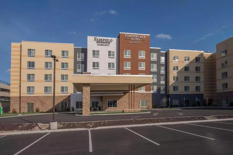 ホテル Towneplace Suites By Marriott Altoona