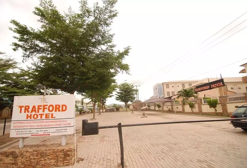 هتل Trafford