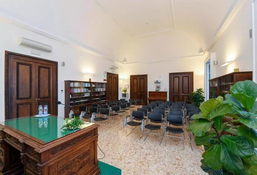 هتل Villa Crawford