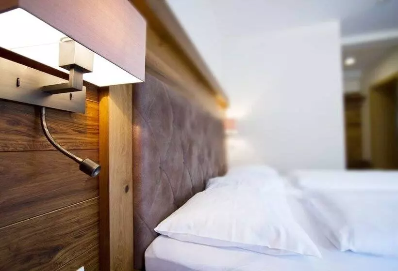 Hotelli Haus Zirngast