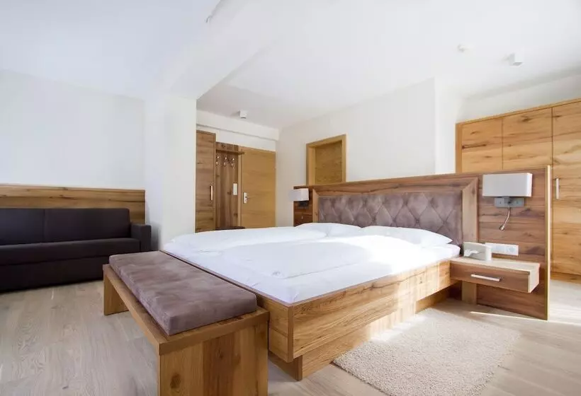 Hotelli Haus Zirngast