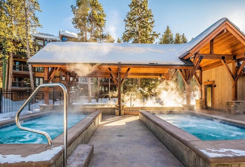 Lances West By Ski Country Resorts