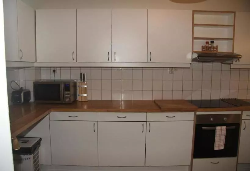تختخواب و صبحانه Gula Villan Guesthouse