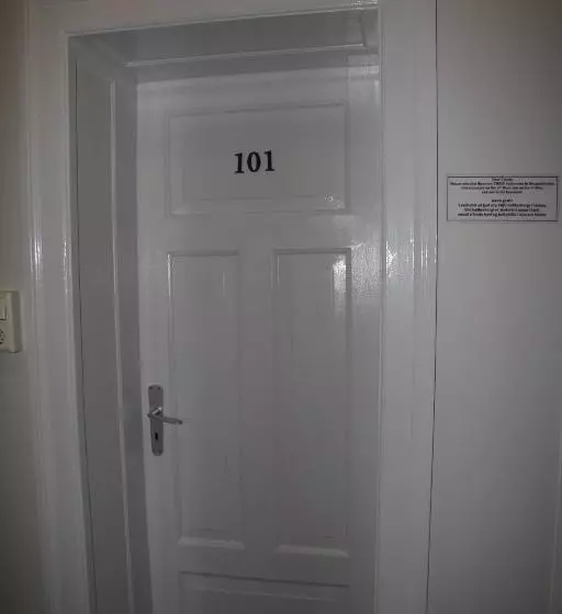 تختخواب و صبحانه Gula Villan Guesthouse