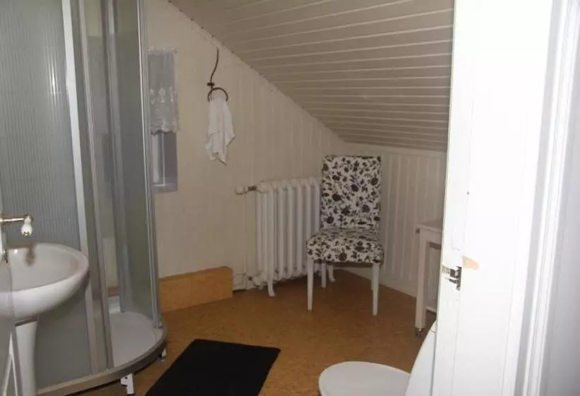 تختخواب و صبحانه Gula Villan Guesthouse