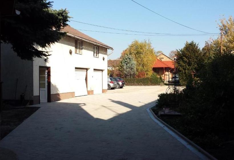 Bed and Breakfast Hattyú Fogadó