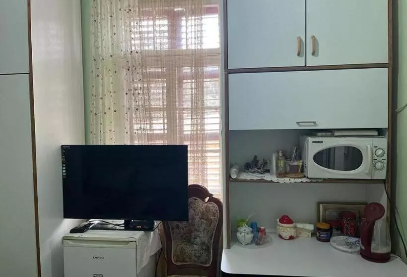 ベッドアンドブレックファースト Rosa Guest House