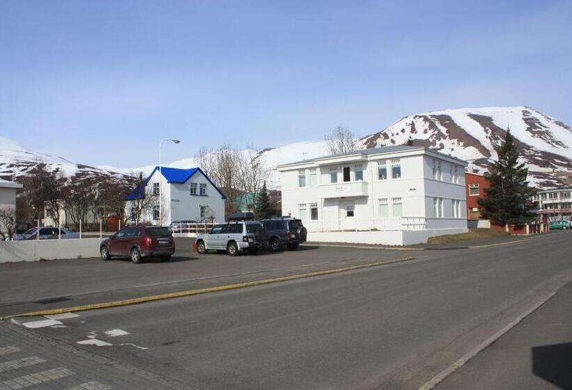 Dalvík Hostel Gimli