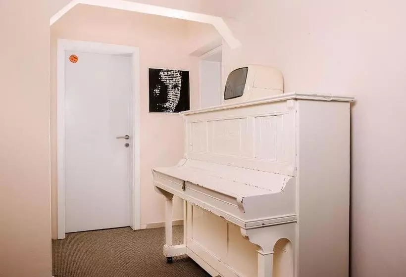 Hostel Han