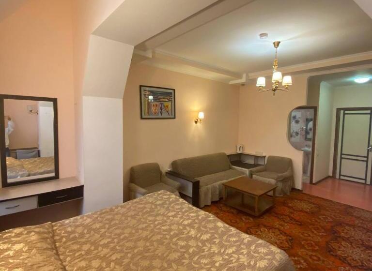 هتل дом писателей цахкадзора