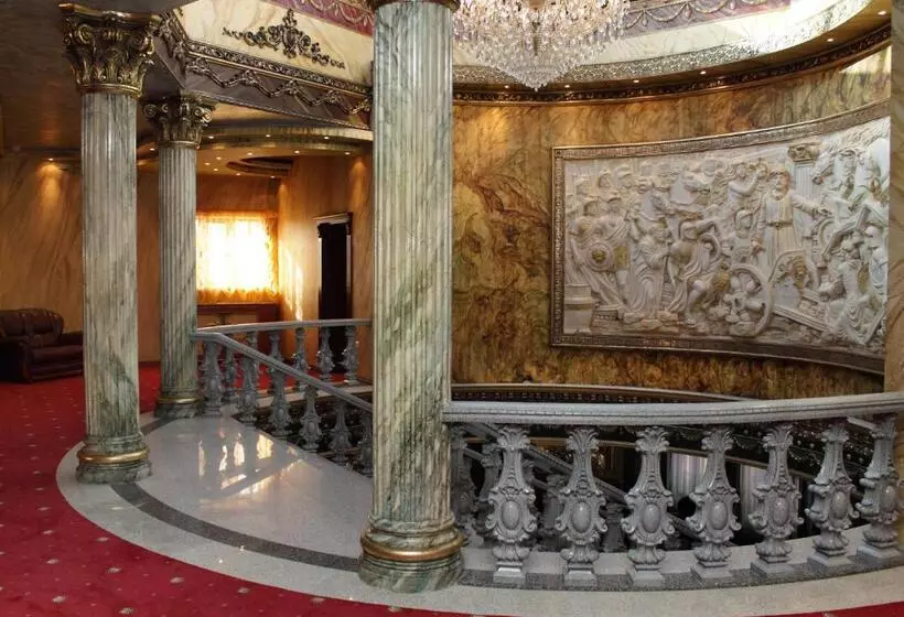 هتل Alexandrapol Palace