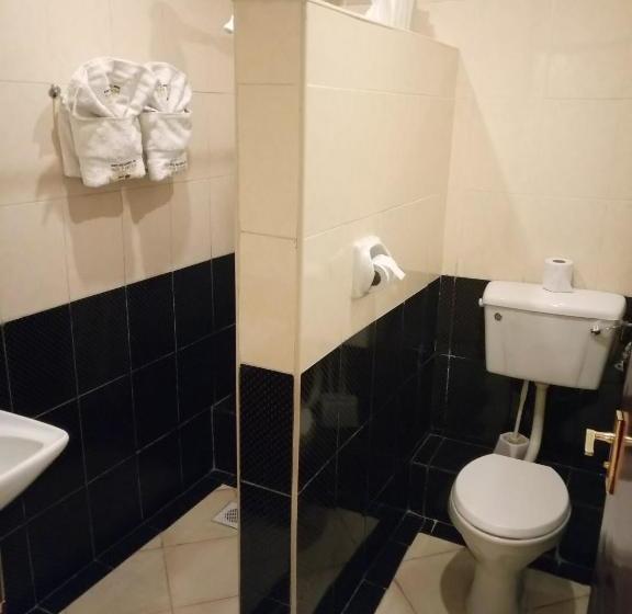 هتل Hillcourt Resort And Spa